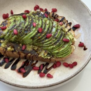 10 TOAST AVOCADO
